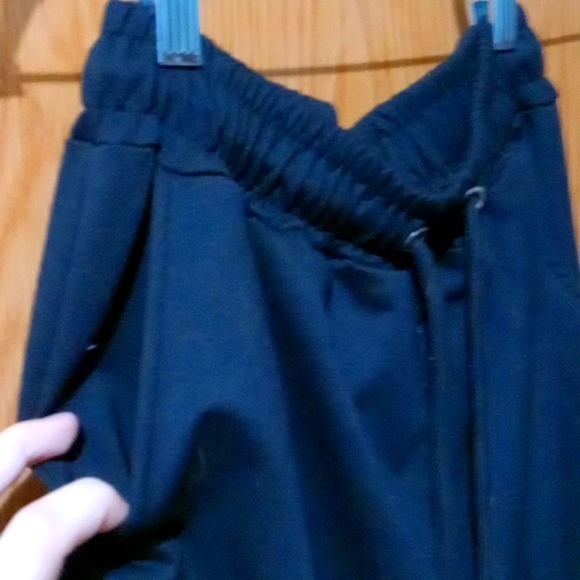 Black sweats - Picture 2 of 4